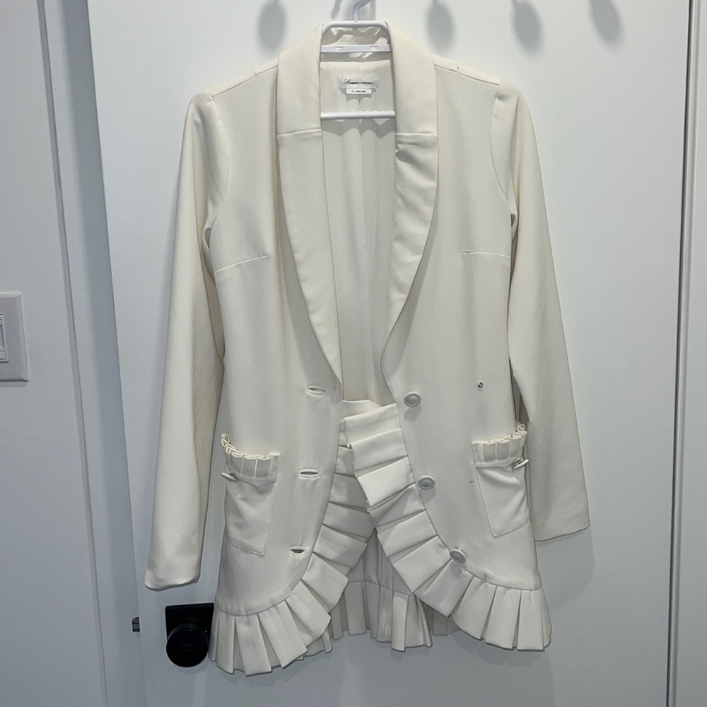 Worn on women tell all bachelor
